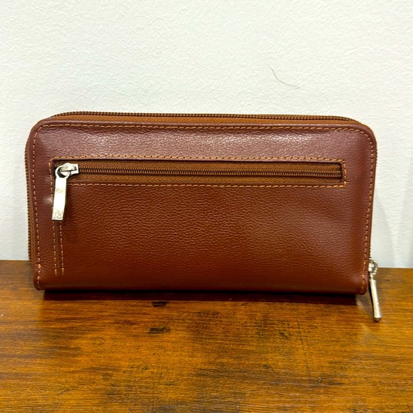 wallet - Picture 2 of 5